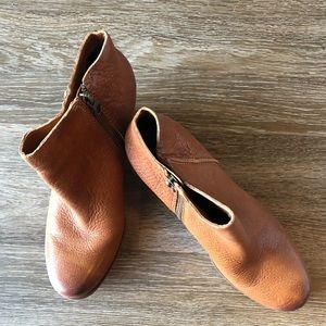 Leather Kork-Ease Booties size 10